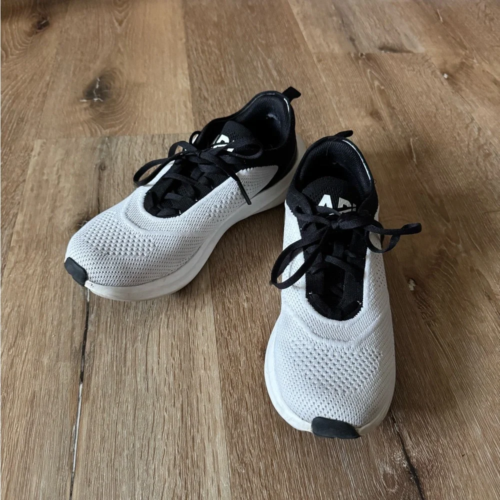 APL‎ Black and White Techloom Dream W Sneakers US 7.5